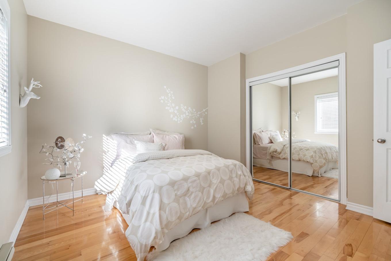 Chambre à coucher principale - 8-1485 Rue St-Jacques, Montréal (Ville-Marie), QC - Indoor Photo Showing Bedroom