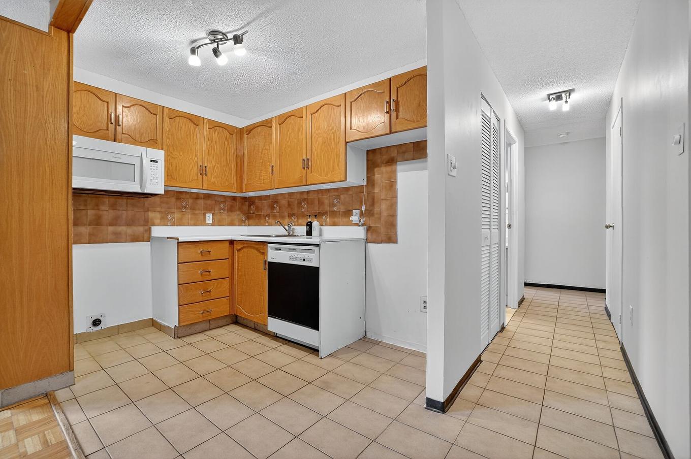 Cuisine - 3-3127 Boul. Lasalle, Montréal (Verdun/Île-Des-Soeurs), QC - Indoor Photo Showing Kitchen
