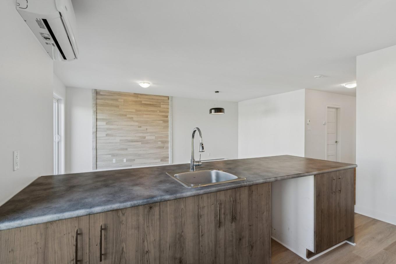 Kitchen - 304-622 Rue Jeanne-Mance, Salaberry-De-Valleyfield, QC - Indoor Photo Showing Kitchen