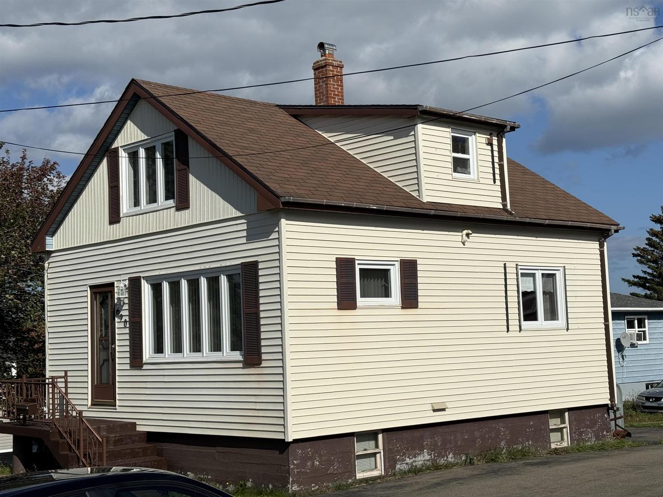 690 St. Joseph Street, New Waterford, NS