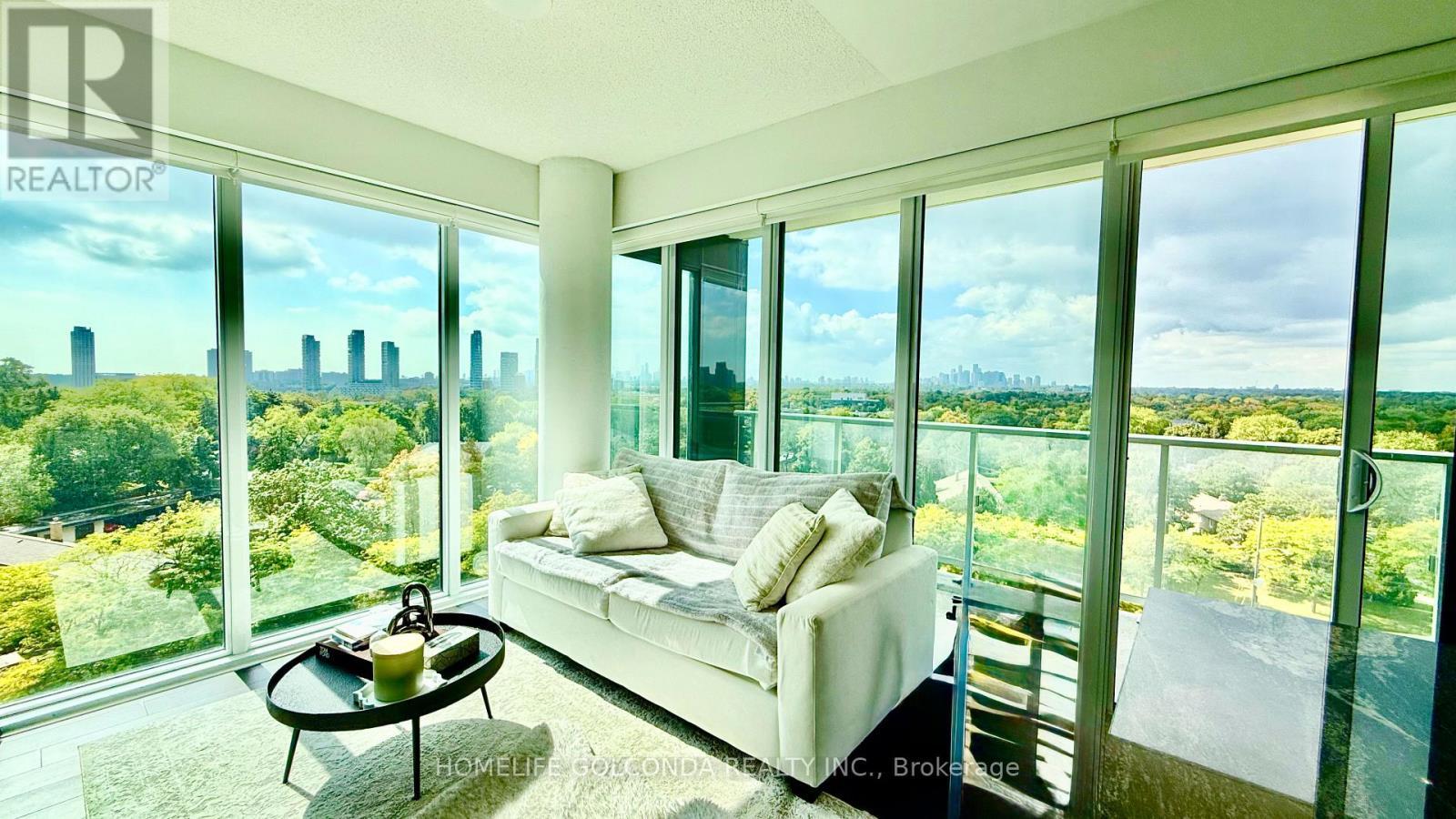 733 - 20 O'Neill Road, Toronto, ON - Indoor Photo Showing Living Room