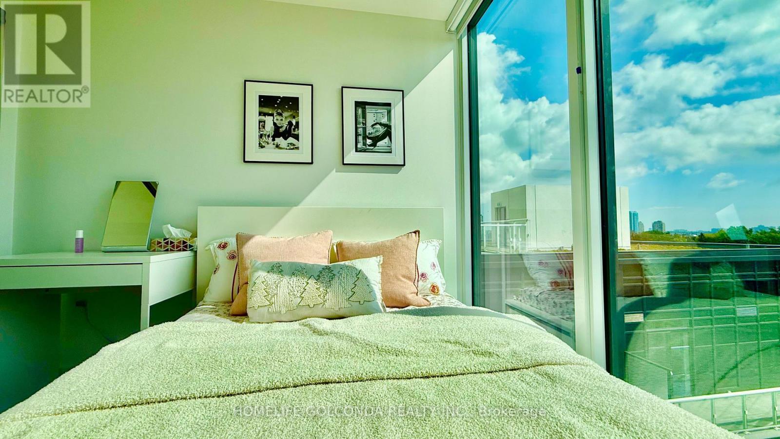 733 - 20 O'Neill Road, Toronto, ON - Indoor Photo Showing Bedroom