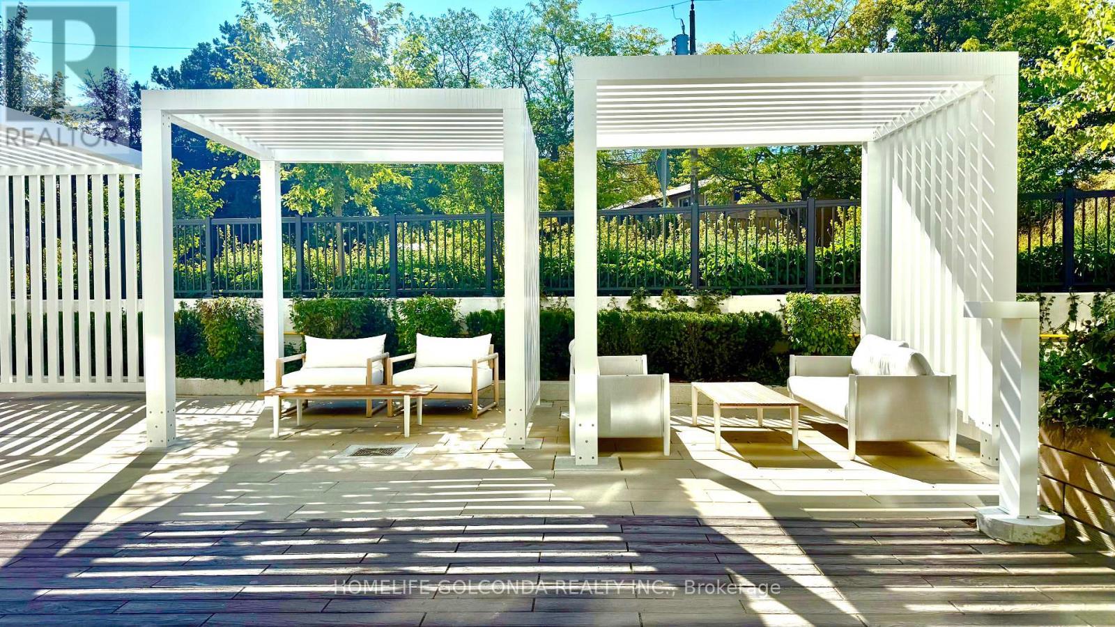 733 - 20 O'Neill Road, Toronto, ON - Outdoor