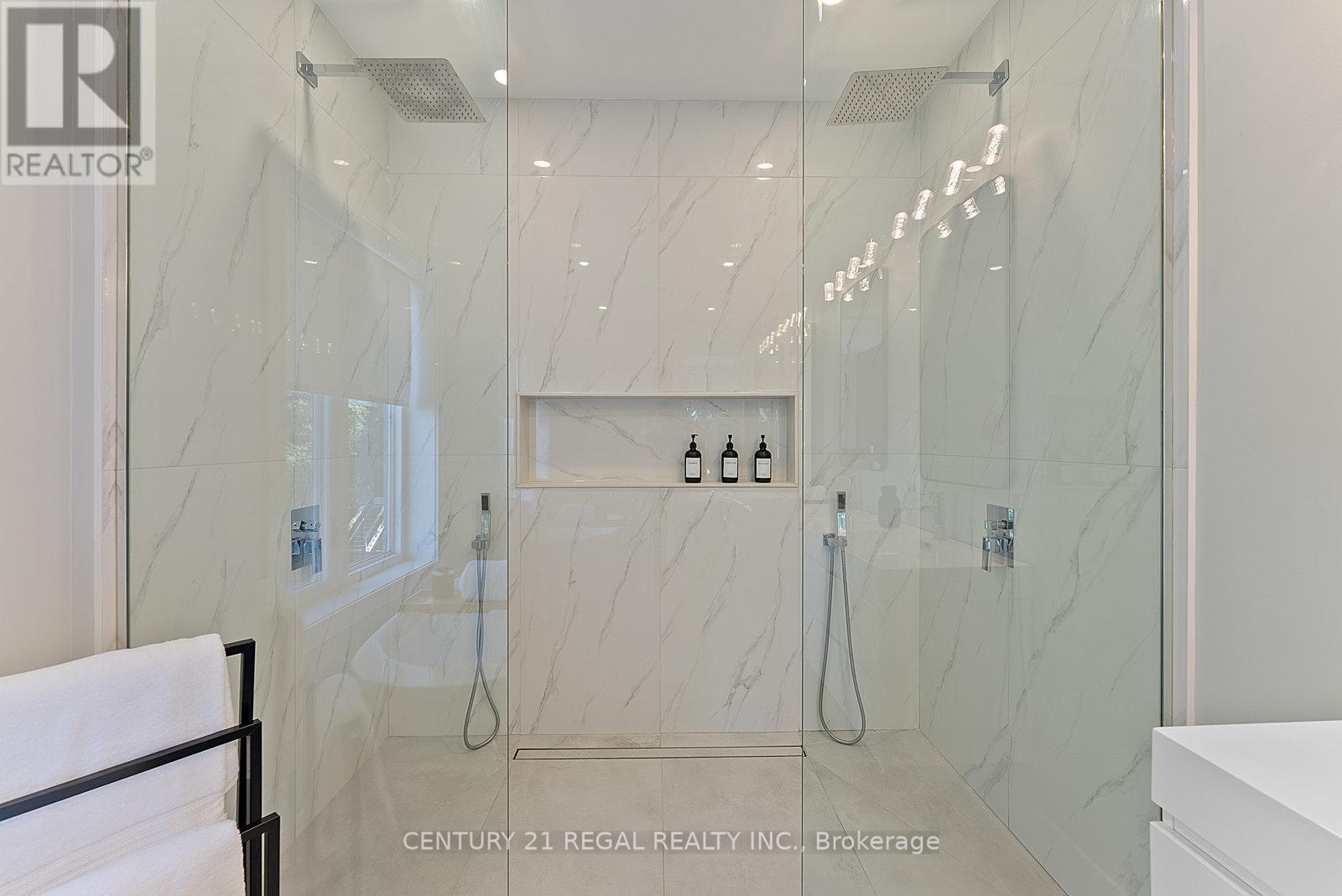 Master Bathroom Ensuite Shower - 84 Bexhill Avenue, Toronto, ON - Indoor Photo Showing Bathroom