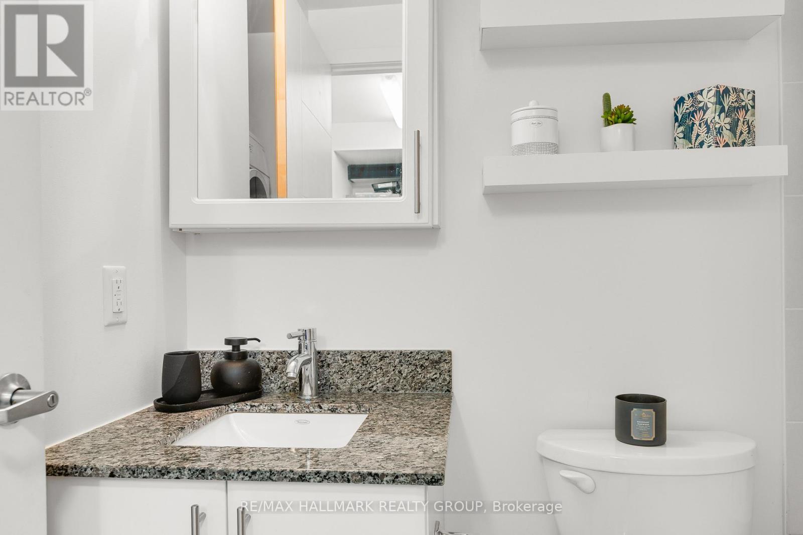 1510 - 179 Metcalfe Street, Ottawa, ON - Indoor Photo Showing Bathroom