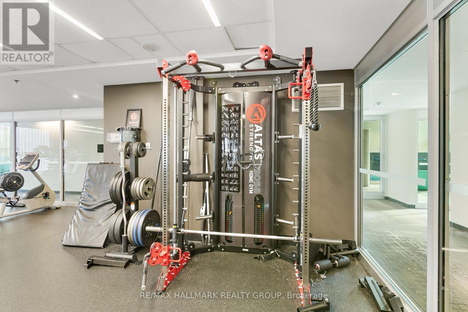 1510 - 179 Metcalfe Street, Ottawa, ON - Indoor Photo Showing Gym Room