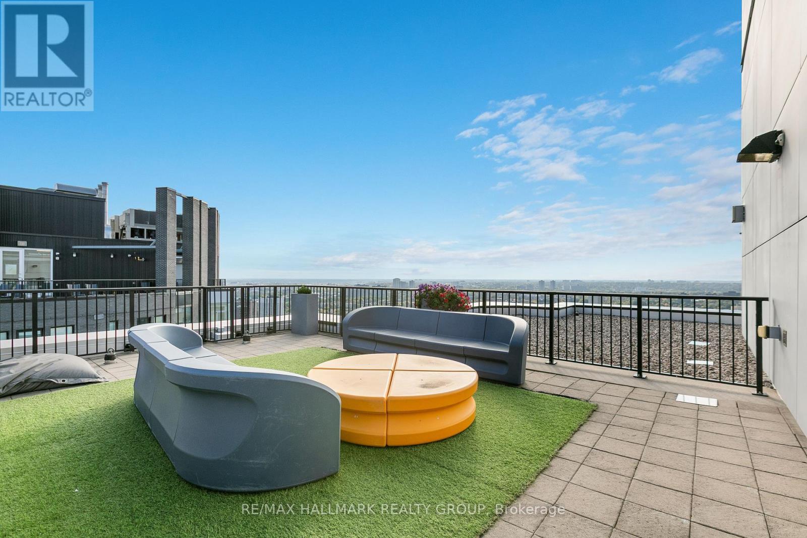 1510 - 179 Metcalfe Street, Ottawa, ON - Outdoor