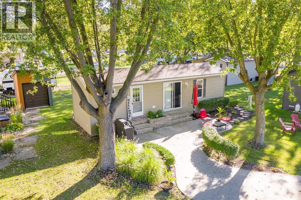 981 County Rd 2 Unit# 535, Lakeshore, ON - Outdoor