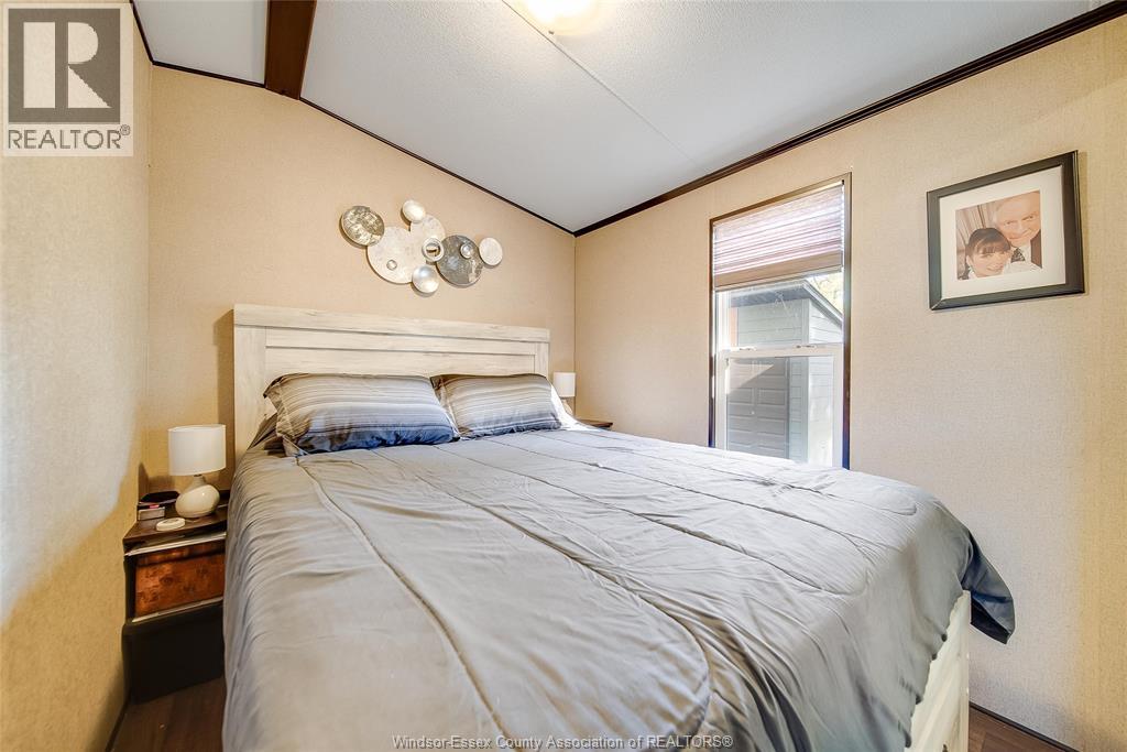 981 County Rd 2 Unit# 535, Lakeshore, ON - Indoor Photo Showing Bedroom