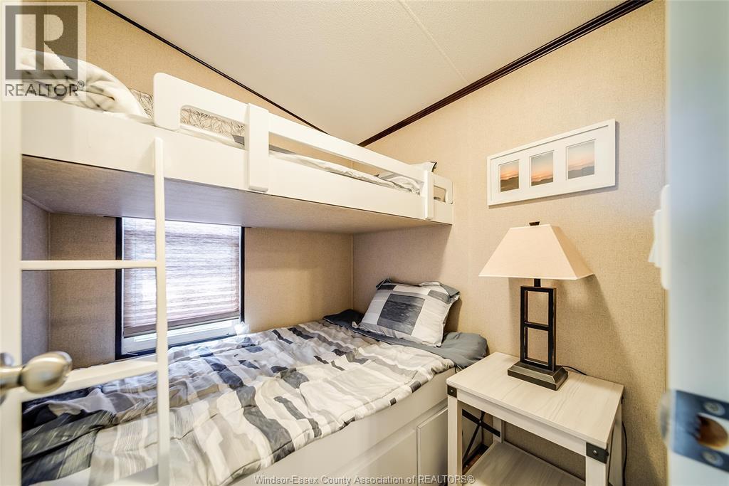 981 County Rd 2 Unit# 535, Lakeshore, ON - Indoor Photo Showing Bedroom