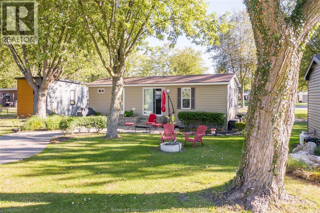 981 County Rd 2 Unit# 535, Lakeshore, ON - Outdoor