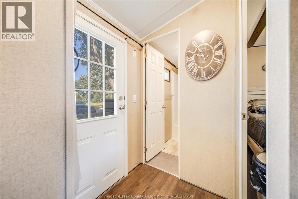 981 County Rd 2 Unit# 535, Lakeshore, ON - Indoor Photo Showing Other Room