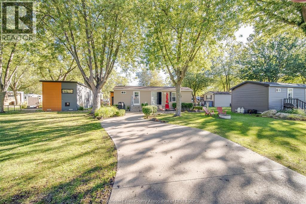 981 County Rd 2 Unit# 535, Lakeshore, ON - Outdoor