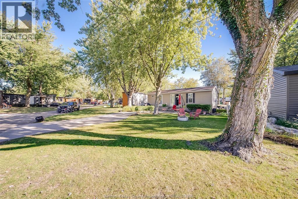 981 County Rd 2 Unit# 535, Lakeshore, ON - Outdoor