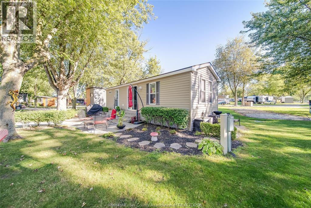 981 County Rd 2 Unit# 535, Lakeshore, ON - Outdoor