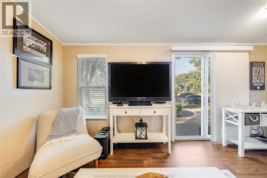 981 County Rd 2 Unit# 535, Lakeshore, ON - Indoor