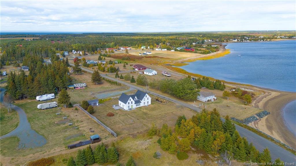 62 Rue Du Parc St, Petite-Lamèque, NB