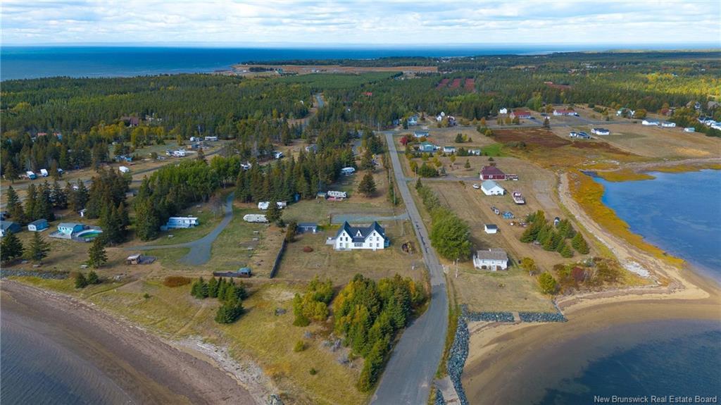 62 Rue Du Parc St, Petite-Lamèque, NB