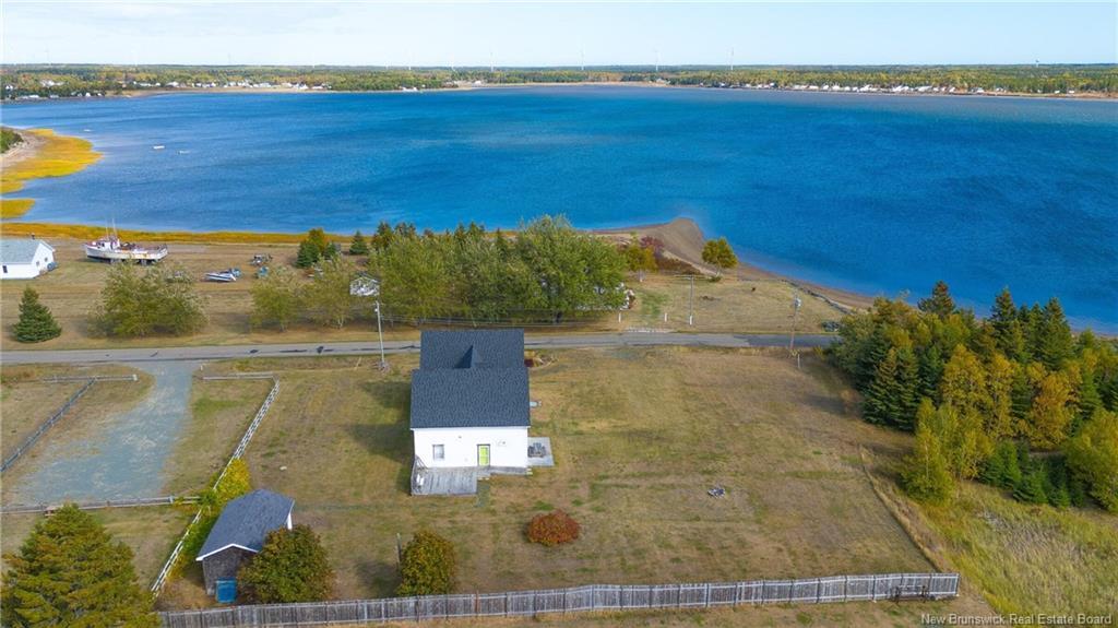 62 Rue Du Parc St, Petite-Lamèque, NB