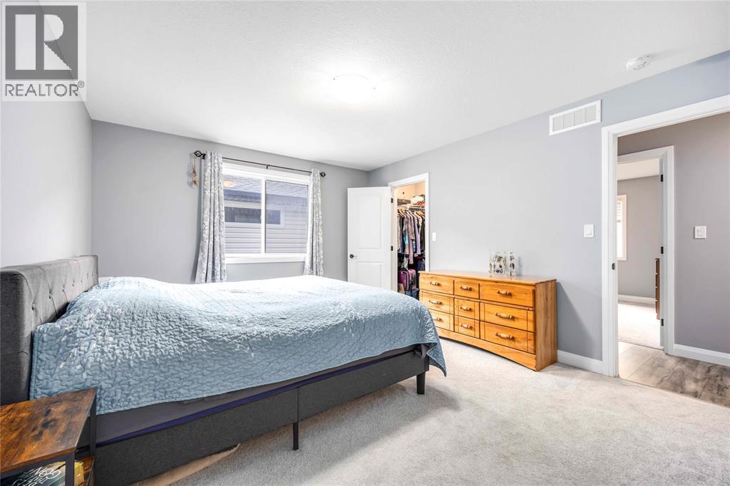 4095 Ernest Street, Petrolia, ON - Indoor Photo Showing Bedroom