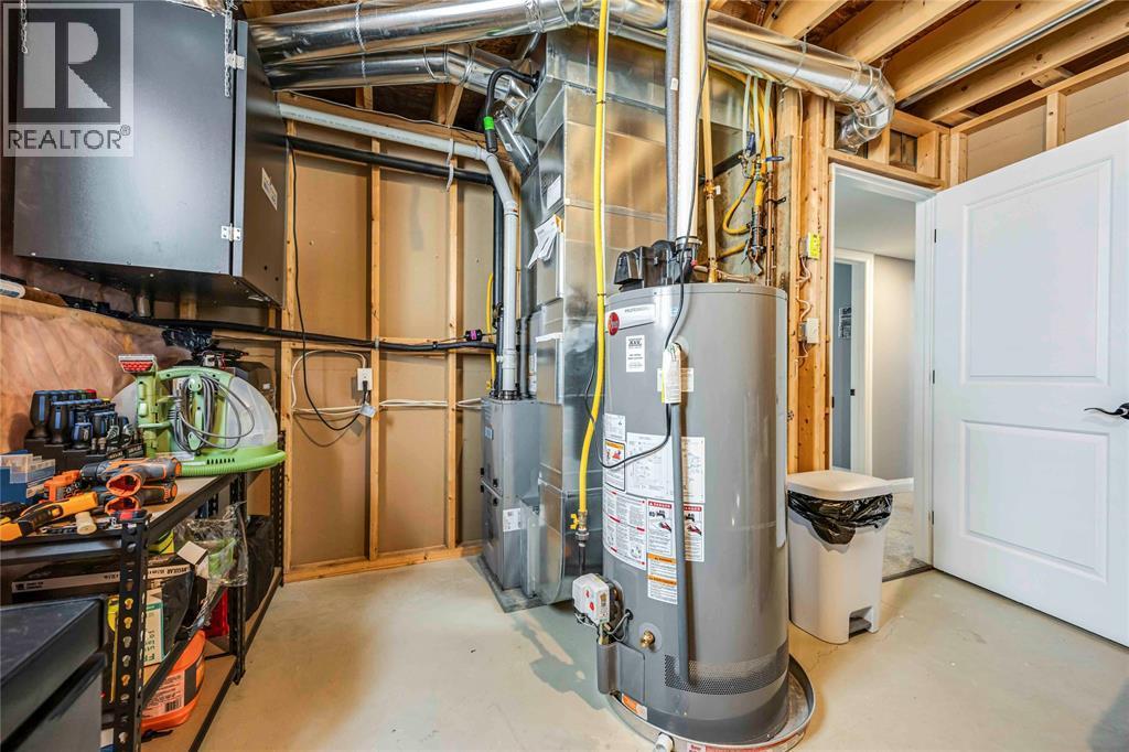 4095 Ernest Street, Petrolia, ON - Indoor Photo Showing Basement