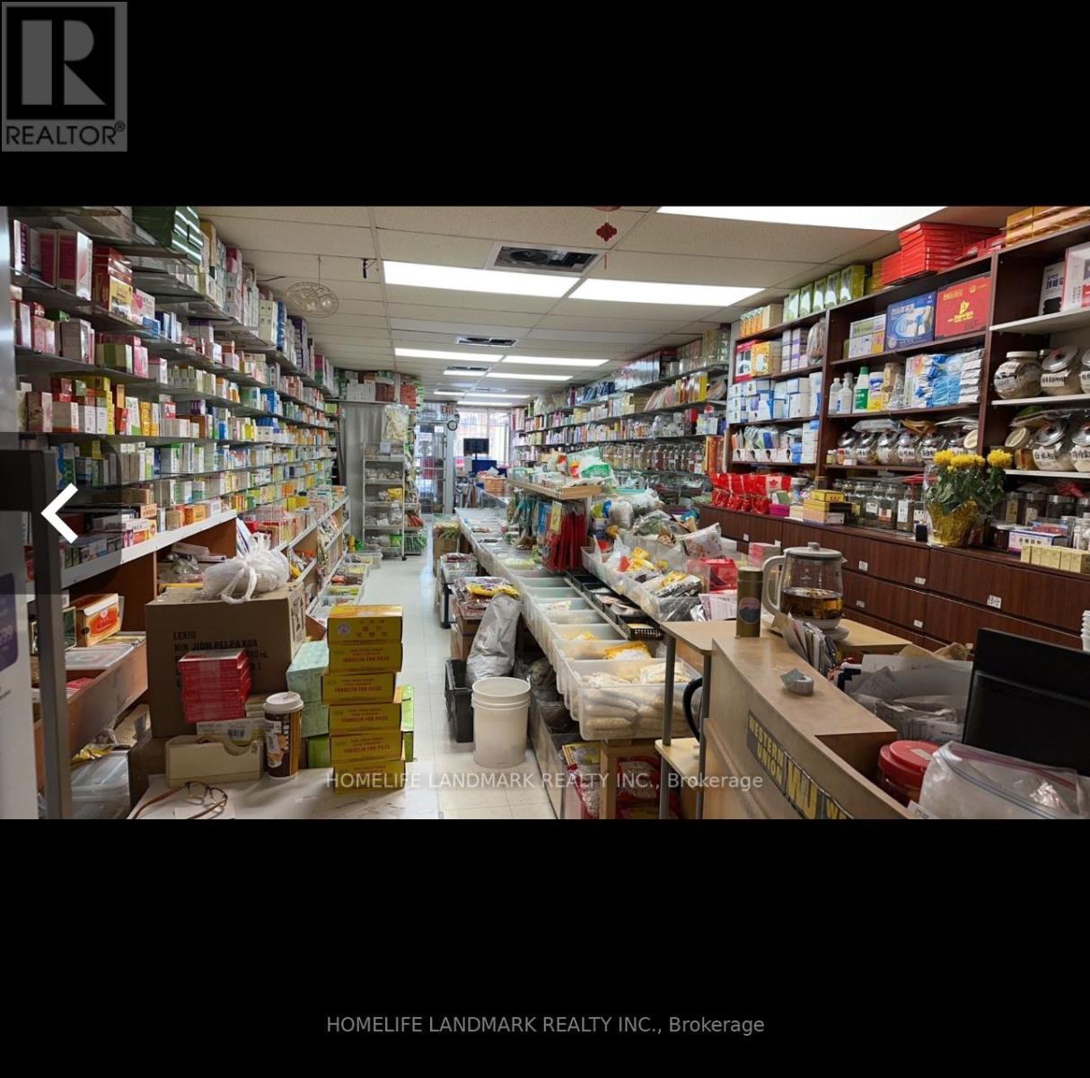 480 Dundas Street W, Toronto, ON