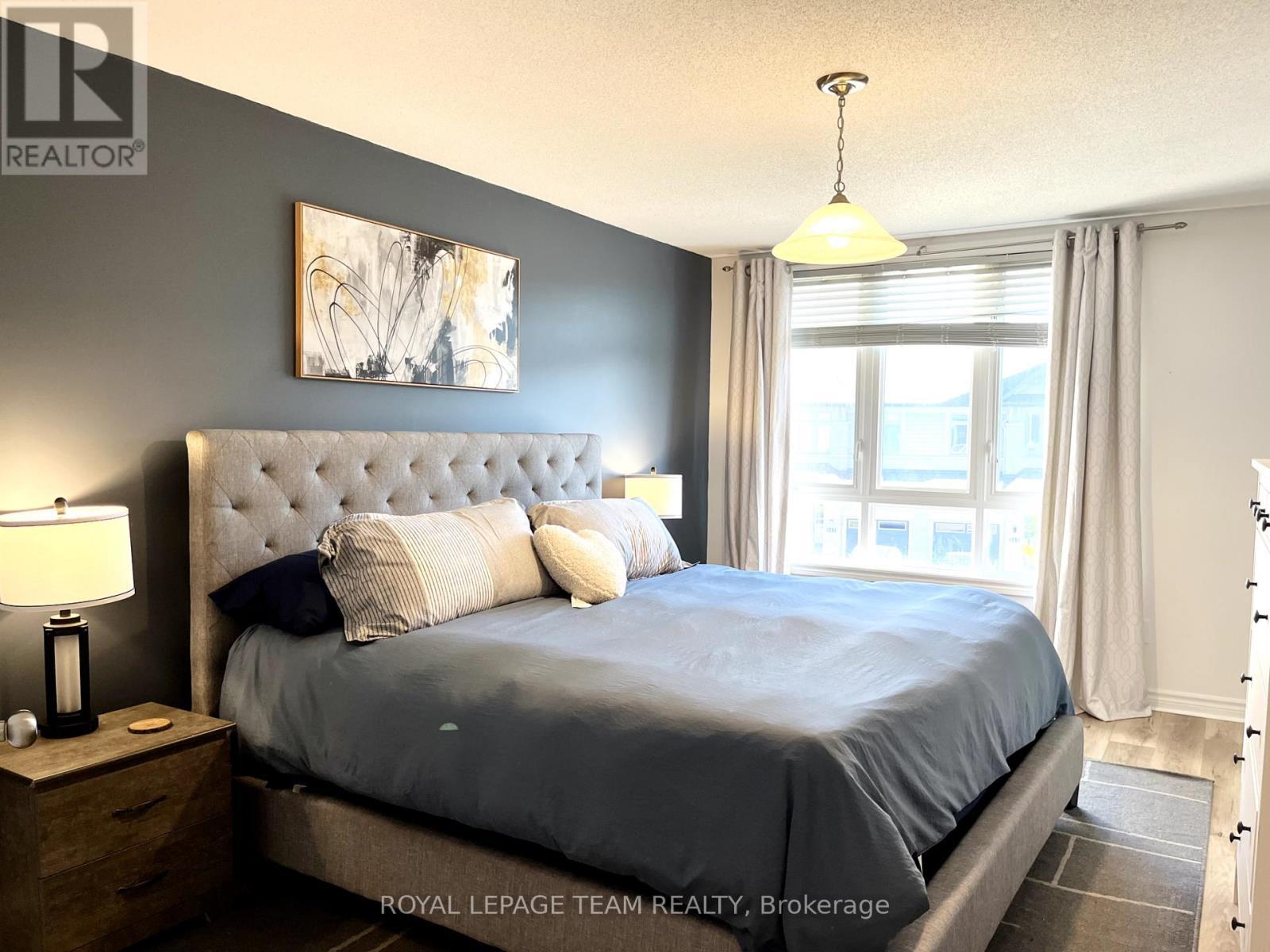 642 Tennant Way, Ottawa, ON - Indoor Photo Showing Bedroom
