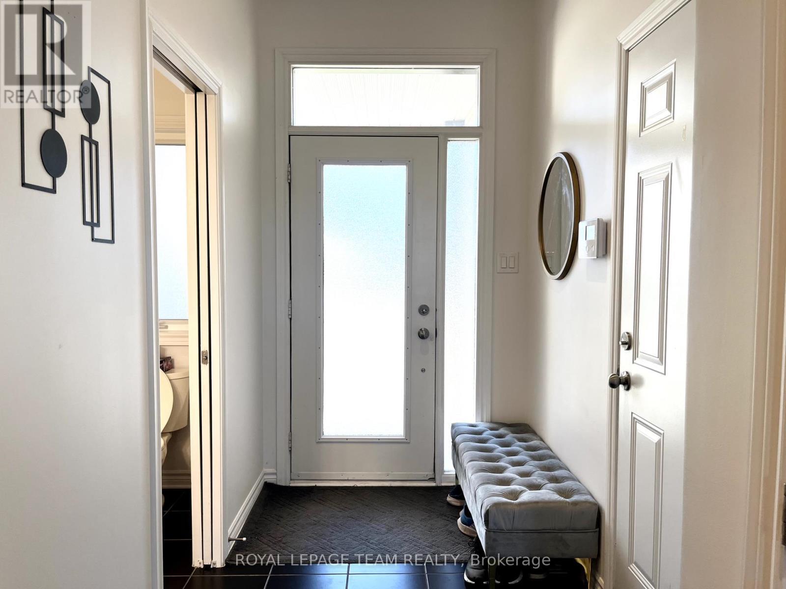 642 Tennant Way, Ottawa, ON - Indoor Photo Showing Other Room