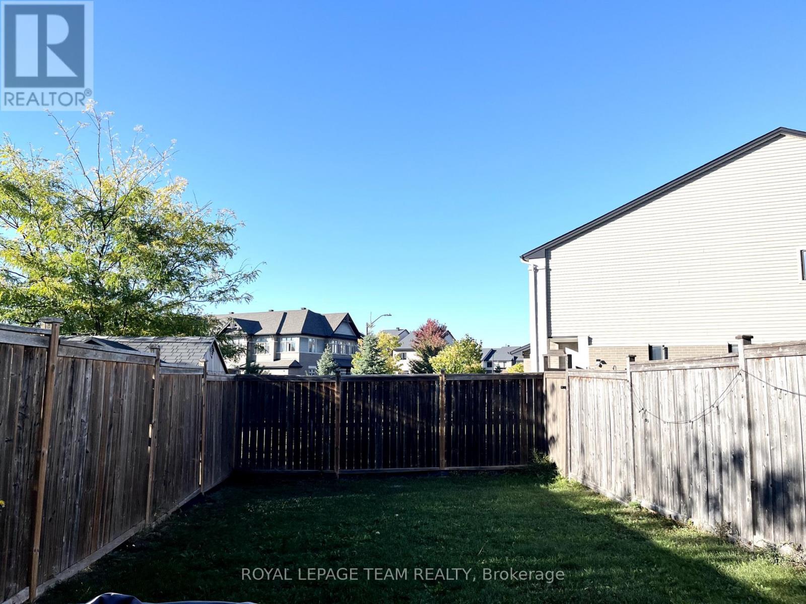 642 Tennant Way, Ottawa, ON - Outdoor