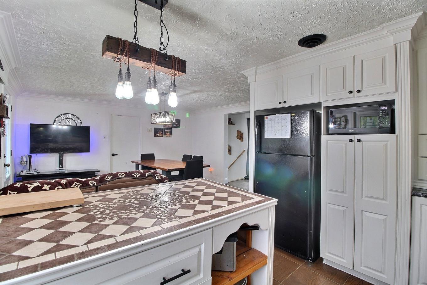 Overall view - 1575 Route De St-Philippe, Val-D'Or, QC - Indoor Photo Showing Kitchen