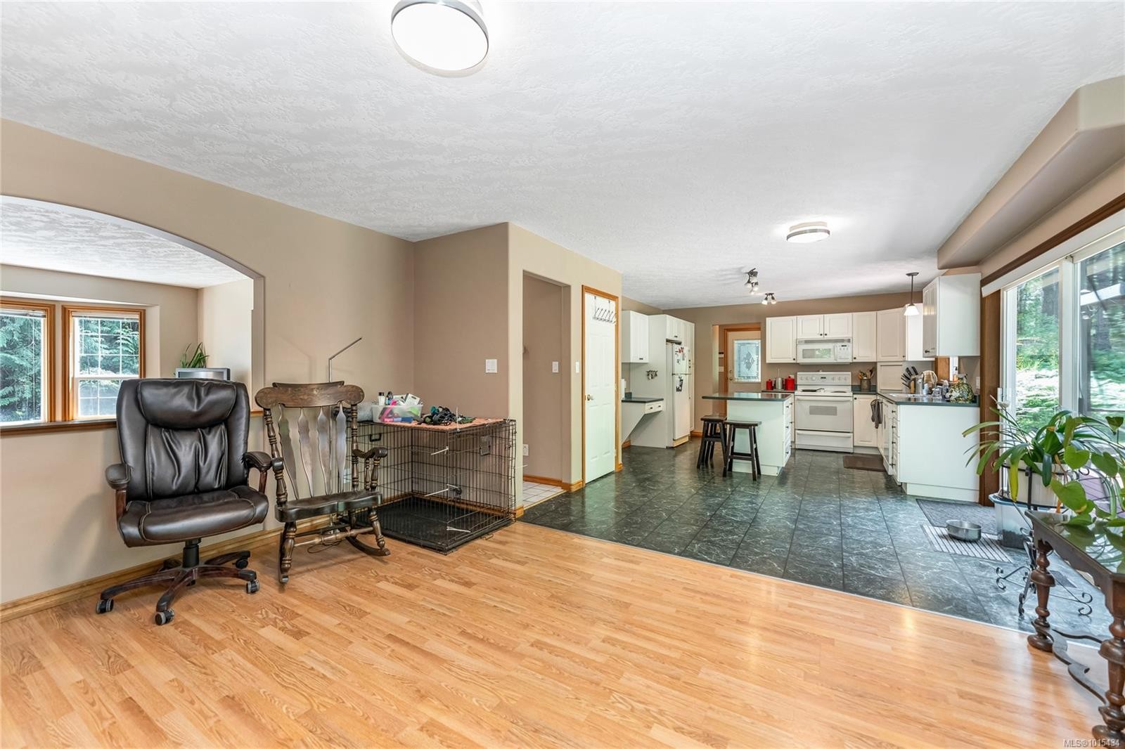 1850 Lakewood Rd, Shawnigan Lake, BC