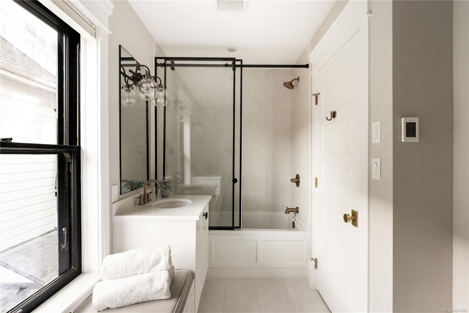 222 Dallas Rd, Victoria, BC