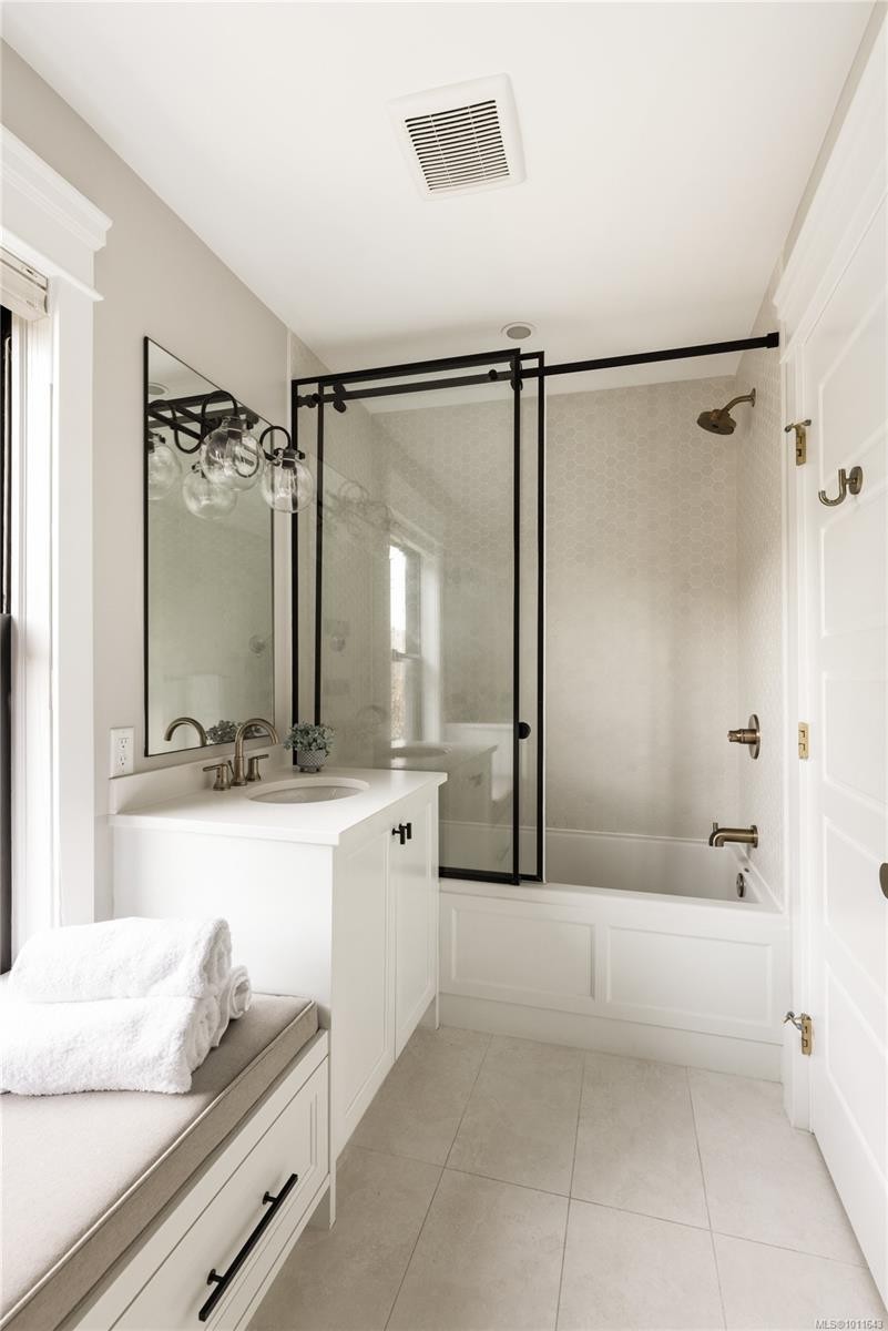 222 Dallas Rd, Victoria, BC