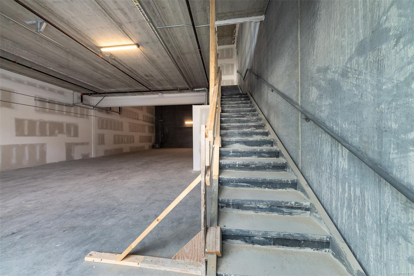 112-4342 West Shore Pkwy, Langford, BC