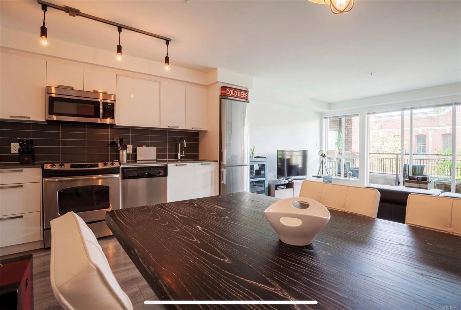 212-528 Pandora Ave, Victoria, BC - Indoor Photo Showing Kitchen With Stainless Steel Kitchen