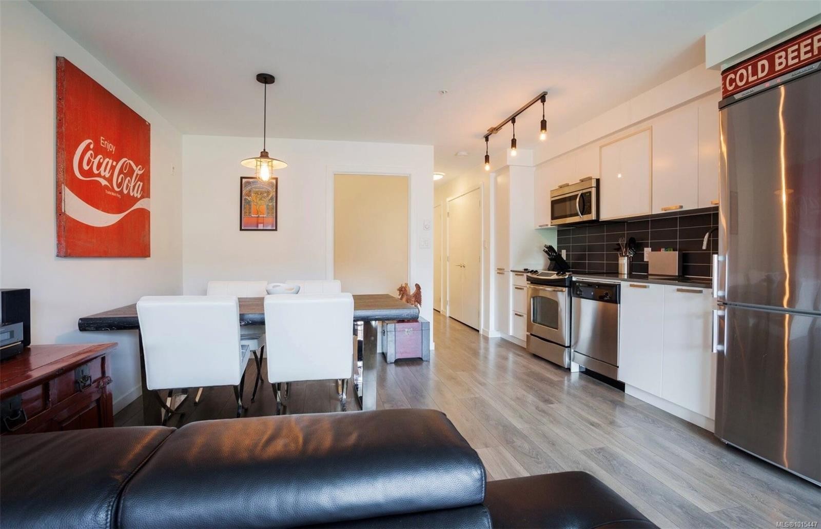 212-528 Pandora Ave, Victoria, BC - Indoor Photo Showing Kitchen With Stainless Steel Kitchen