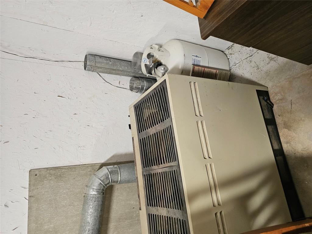 5851 33 Highway, Beaverdell, BC - With Exterior