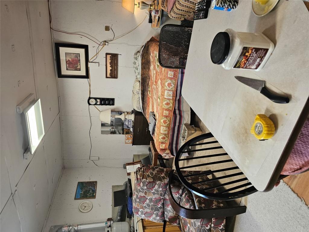 5851 33 Highway, Beaverdell, BC - Indoor