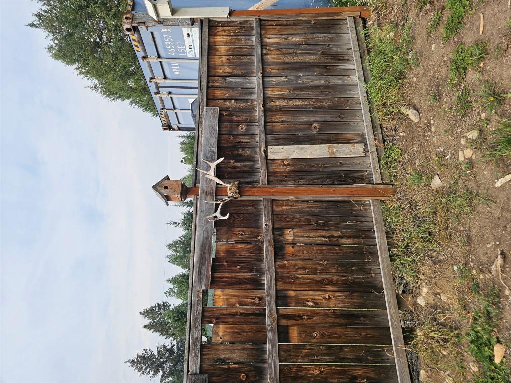 5851 33 Highway, Beaverdell, BC - Indoor Photo Showing Other Room