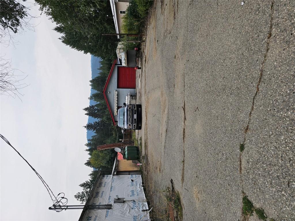 5851 33 Highway, Beaverdell, BC - Outdoor