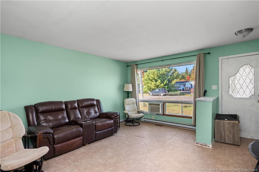 636 Leblanc, Saint-Andre-Leblanc, NB