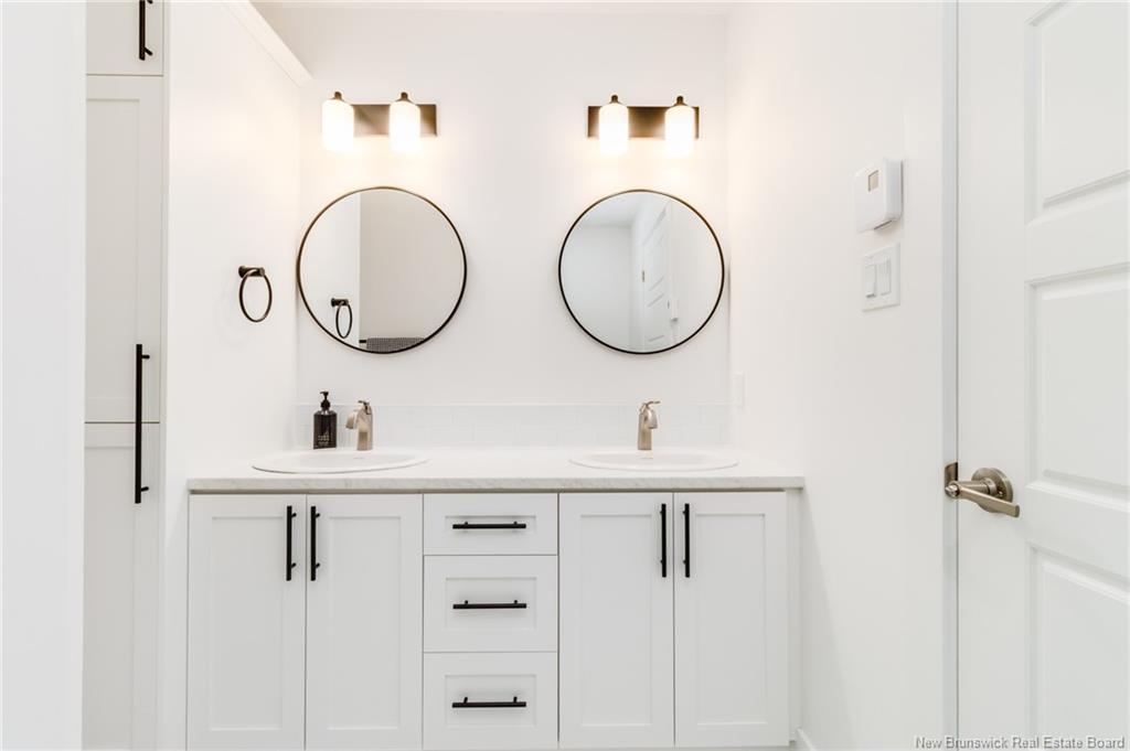 2 Huntingdon Ci, Fredericton, NB