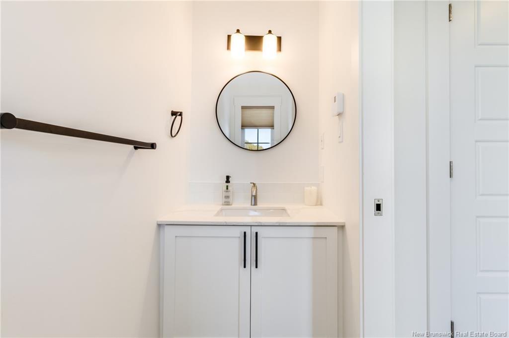 2 Huntingdon Ci, Fredericton, NB