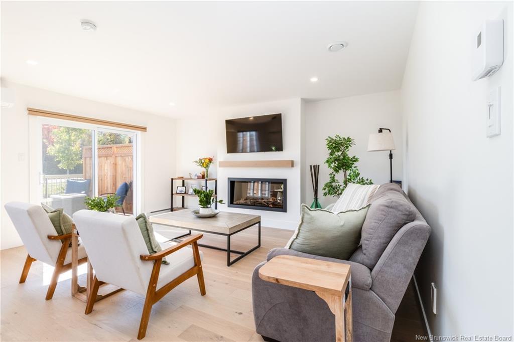 2 Huntingdon Ci, Fredericton, NB