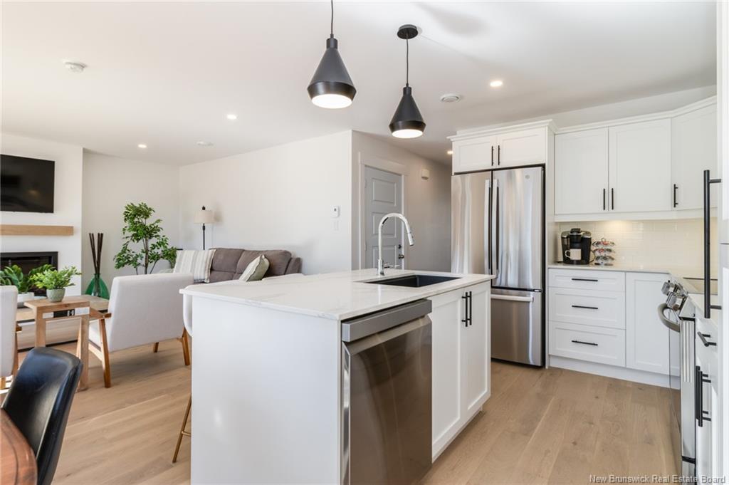 2 Huntingdon Ci, Fredericton, NB