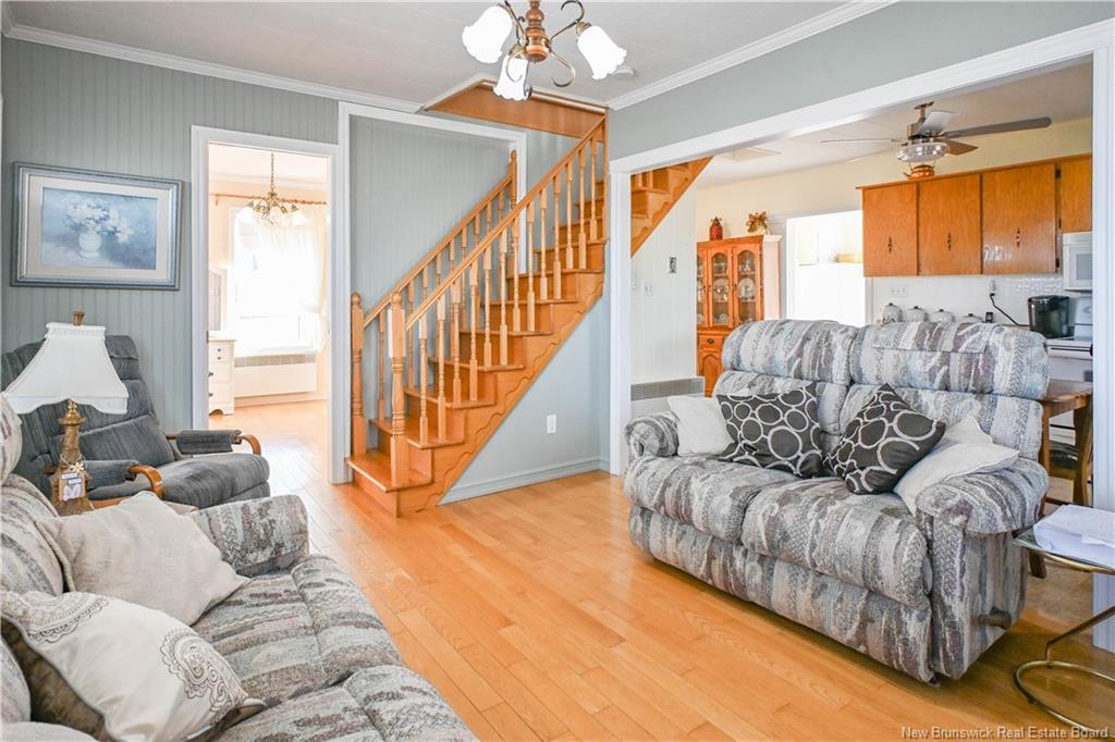 98 Saint-Pierre E. Blvd, Caraquet, NB