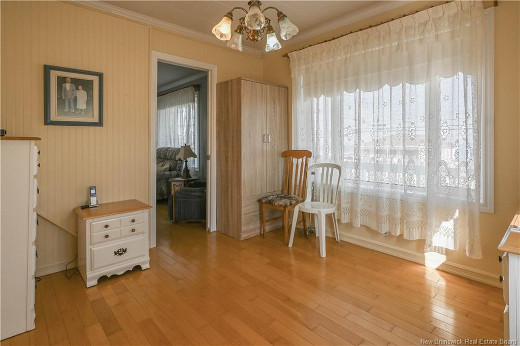 98 Saint-Pierre E. Blvd, Caraquet, NB