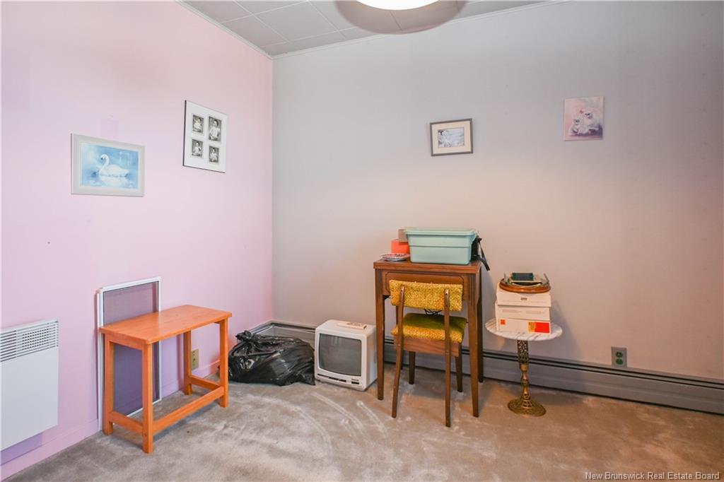 98 Saint-Pierre E. Blvd, Caraquet, NB