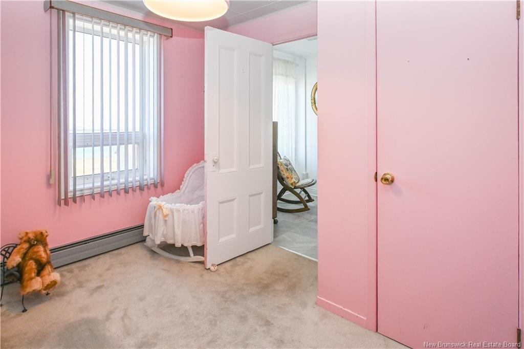 98 Saint-Pierre E. Blvd, Caraquet, NB