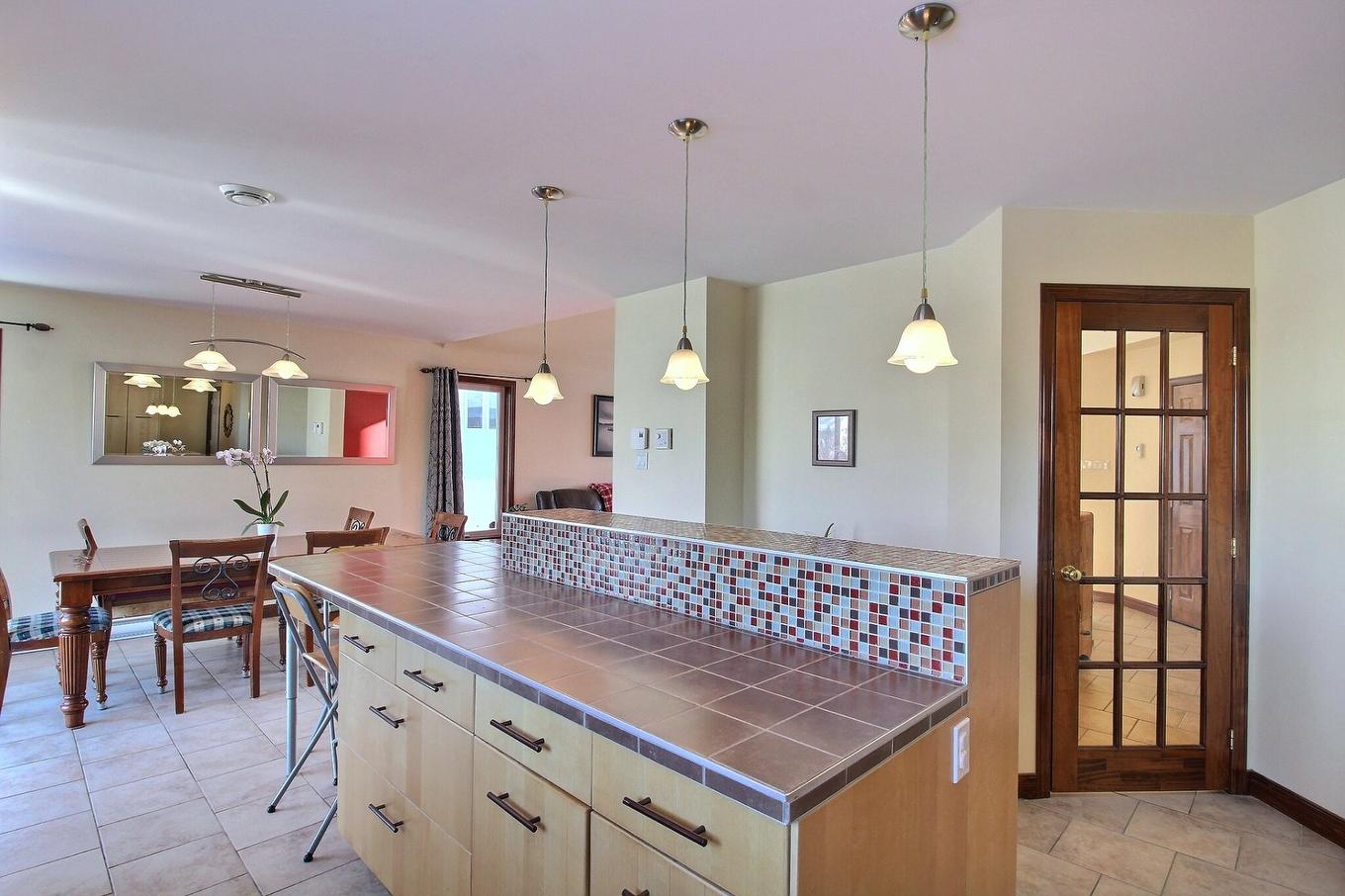 Overall view - 289 Rue Miljours, Val-D'Or, QC - Indoor Photo Showing Kitchen